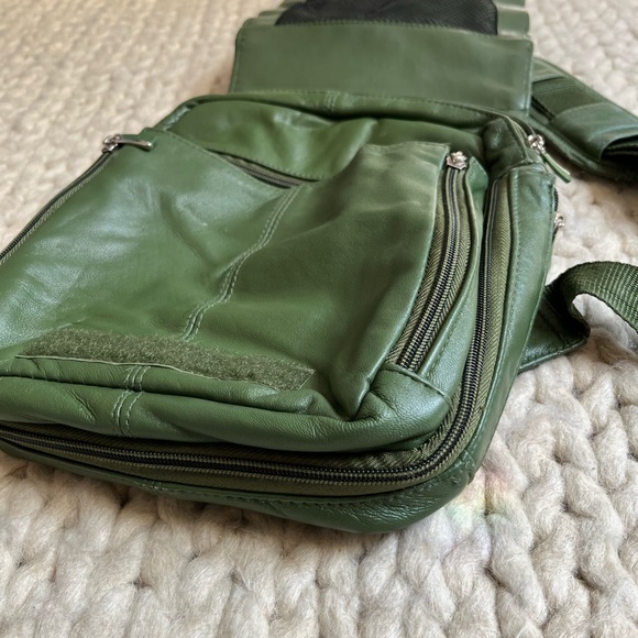 HEYS Leather Travelmate XL - Picture 8 of 16